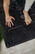 Килимок для йоги та фітнеса Lita Space Energy Black з натурального каучуку та мікрофібри | Travel-версія, 1830х610х1,5 мм | Yoga mat - изображение 9