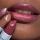Помада с металлическим финишем KIKO MILANO lumiverse metal majesty lipstick 04 Dusk Berry 3,5г. - изображение 2