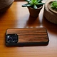 Накладка SkinBacker Wood для Apple iPhone 15 Pro Палисандр (80146) - изображение 4