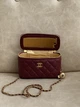 Сумка женская клатч Classic Lambskin Pearl Crush Vanity Bag Premium бордовый классический - изображение 2