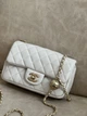Сумка женская Classic 1.55 Small Single Flap Premium молочный через плече - изображение 2