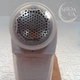 Машинка для стрижения катышек электрическая с контейнером для ворса, портативное устройство для удаления катышек из одежды, пледов, мебели и ковров, питание от сети, MK-5880 - изображение 2