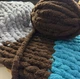 Толстая мягкая пряжа (толщина нити 2 см) (240г/24м) для вязания без спиц и крючка - пледов, подушек, декора для дома, игрушек, кардиганов, шапок, домашних тапочек - изображение 7