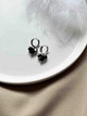 Серьги с черным сердцем серебро 5449 - изображение 2