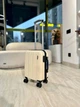 Чемодан для WizzAir Ryanair 40 x 20 x 30 молочный - изображение 1