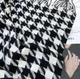 Стильний шарф в принт "Гусяча лапка" чорний з білим - зображення 3