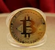 Колекційна криптовалютна монета "Біткоїн" (Bitcoin/BTC) у захисному кейсі - изображение 2