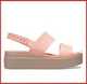 Босоножки Crocs Brooklyn Low Wedge 206453-6RT-W8 38-39 24.6 см Пудровые (206453-6RT) - изображение 7