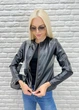 Демисезонная женская куртка жакет из экокожи прямого силуэта на молнии 48, Черный - изображение 3