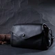 Сумка Vintage Женская кожаная с треугольным клапаном Черная (22254) - изображение 3
