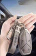 Премиальный чехол для ключа BYD Leopard 3 / 5 / 7 / 8 Grey с карабином - изображение 2