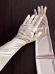 Довгі атласні рукавички honey fashion accessories s/m/l бежеві (30к048) - зображення 3