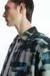 Сорочка чоловіча COS brushtroke-print shirt 1208318001 S Різнобарвний - изображение 3