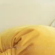 Декоративна оксамитова однотонна подушка жовтого кольору 45х45 см (b_11) - зображення 4