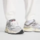 Жіночі білі спортивні брюки New Balance Sport Double Knit Pant 36 (S) (WB61F6PISST) - зображення 6