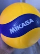 Мяч волейбольный Mikasa V300W Профессиональный 5 Желтый/Синий - изображение 3