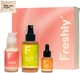 Zestaw do pielęgnacji twarzy Freshly Cosmetics Vitamin C Essential Routine Tonik do twarzy 100 ml + Żel do mycia twarzy 50 ml + Serum do twarzy 15 ml + Kosmetyczka (8436616952341) - obraz 1