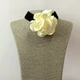 Оксамитовий чокер з об'ємною квіткою трояндою Honey Fashion Accessories молочний (12-367) - изображение 2