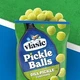 Кукурудзяні кульки Vlasic Pickle Balls Dill Pickle Corn Puffs 56г - зображення 4