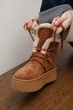 Женские зимние угги PARADIZE SHOES из рыжей замши со шнуровкой и белой меховой опушкой на высокой подошве 37 размер (стелька 24,1 см) - изображение 4