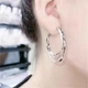 Серьги-кольца с блестящими вставками WeisGlam, серебристые - изображение 5