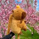Плюшевый рюкзак-игрушка Капибара с мандарином — уют, стиль и функциональность в одном аксессуаре - изображение 3