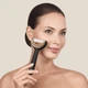 Электронный роллер для лица и тела с микроиглами GESKE MicroNeedle Face&Body Roller 8в1 серый - изображение 2