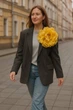 Велика золота брошка-квітка 30 см — об’ємний святковий аксесуар для сукні, жакета, пальта та сумки - зображення 1