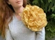 Велика золота брошка-квітка 30 см — об’ємний святковий аксесуар для сукні, жакета, пальта та сумки - зображення 3