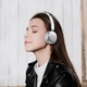 Бездротові Bluetooth навушники AceFast H8 |портативна стерео гарнітура, Bluetooth 5.4, 500 мАг, до 60 годин відтворення, Hi-Fi аудіо, вбудований мікрофон, швидка зарядка, активне шумопоглинання ANC| Срібний - зображення 6