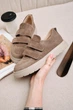 Женские замшевые кеды PARADIZE SHOES темно-бежевого цвета на липучке 38 размер (стелька 25,4 см) - изображение 1