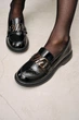 Женские элегантные лаковые кожаные туфли PARADIZE SHOES черного цвета с декоративной пряжкой спереди 40 размер (стелька 26,5 см) - изображение 2