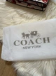Сумочка женская (кроссбоди) Coach с вишнями - изображение 6
