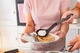 Ложка для сервировки KitchenAid Classic с прорезями 34 см Серая (KHA004OHCHGG) - изображение 3