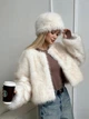 Женская шапка из искуссвенного меха FURGLAM молочная с подкладом - изображение 6