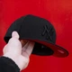 Бейсболка New Era New York Yankees World Series 1996, черная с красной вышивкой, повседневная - изображение 1