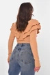Кофта женская с рюшами однотонная бежевого цвета Fashion размер 40-42 (210179) - изображение 3