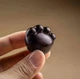 Брелок подвеска "Лапка кота" из сандалового дерева, черный, аксессуары из натурального дерева. - изображение 2