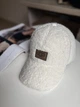Кепка бейсболка баранчик Тедді Ugg з вушками жіноча тепла Молоко - зображення 1