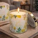 Аромасвічка у скляному стакані з кришечкою "Gold Achillea", 510 г, 9x7,5 см (Ароматична свічка для дому) - зображення 4