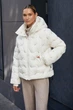 Жіноча зимова куртка з капюшоном Seventeen XXL-3XL Молочний (2000000197890) - изображение 1