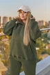 Теплый женский спортивный костюм на флисе оверсайз качественный зимний трехнить пенье утепленный с капюшоном хаки 52/54 - изображение 4