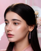 Палетка хайлайтер + контур + бронзер Flower Knows (Флавер Ноуз) Butterfly Cloud Collar Embossed Highlight & Contour Palette 16 г — 02 Tawny Tea - изображение 4