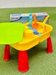 Детский игровой столик песочница для дома игры с кинетическим песком водой в комплекте с крышкой и набором формочек - изображение 3