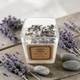 Аромасвічка у скляному стакані з кришечкою «Lavender», 360 г, 7x7x7,5 см (Ароматична свічка для дому) - зображення 6