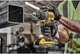 Набір із двох інструментів безщіткових DeWALT, 18В XR Li-lon 5Аг, вага 10кг, 2 аккумулятори PowerStack 5Аг, зарядний пристрій, - зображення 6