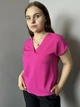 Женская блуза с V-образным вырезом из легкой вискозной ткани AZURI MKAZ6497-2 - 42, Фуксія - изображение 1