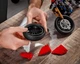 Конструктор Technic Ducati Panigale V4 R на 646 деталей - изображение 7