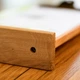 Настольный держатель меню Inko Horeca под лист A5 дубовый с прижимом TT409A5 - изображение 6