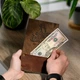 Рахівниця Inko Horeca із прямокутною шкіряною кишенею Р202 210 х 126 мм Коричневий - зображення 2